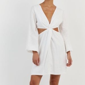 WHITE LINEN TWIST MINI DRESS